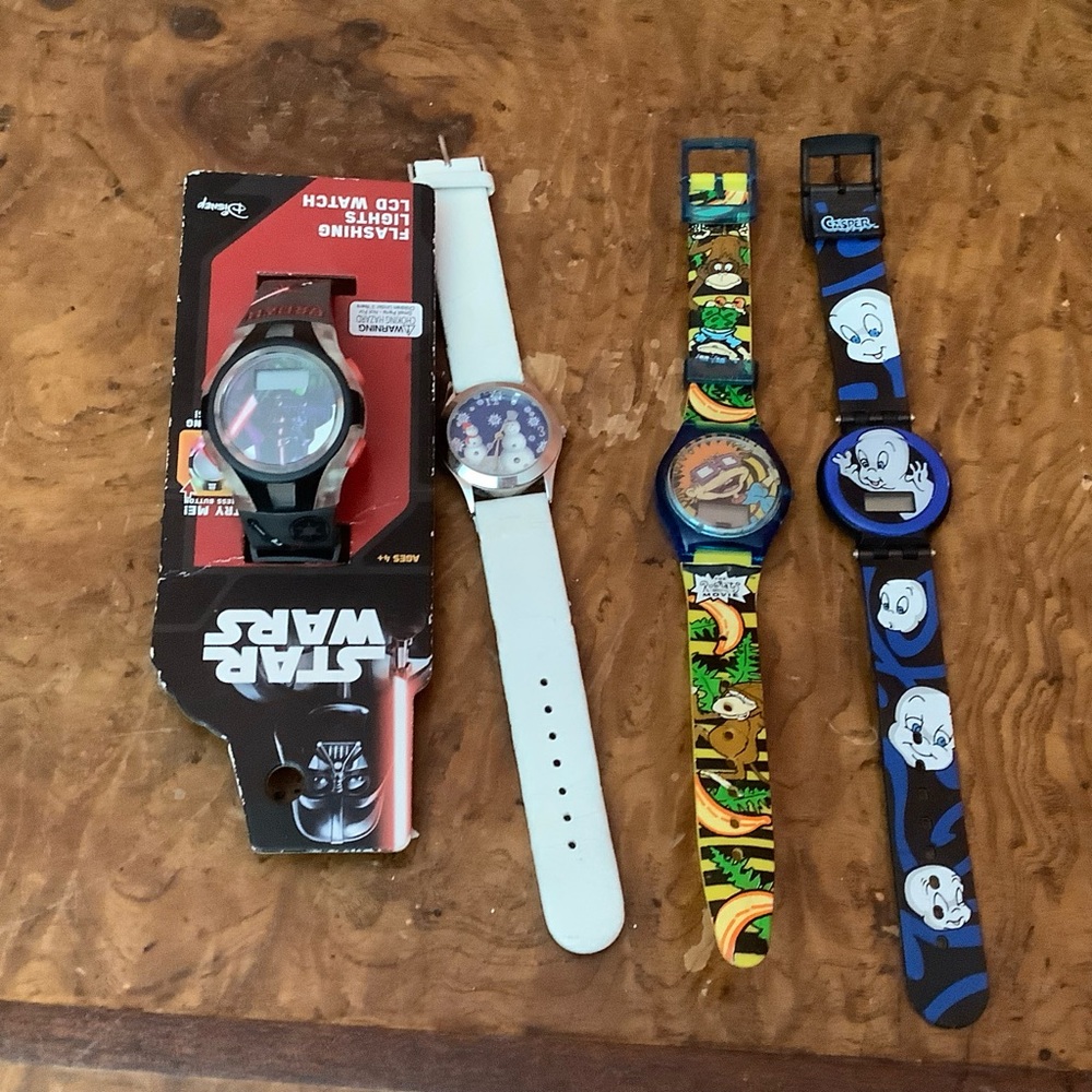 Lot of  4 Vintage  Watches Rugrats, Casper, Star Wars For Repair Needs Batteries